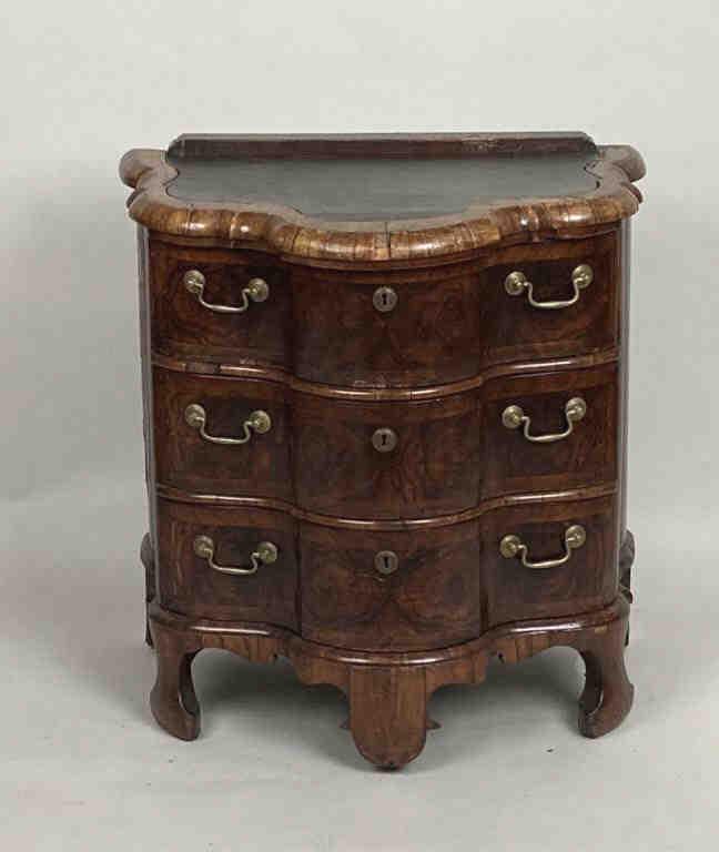 Continental Figured Walnut Serpentine Commode (1 of 9)