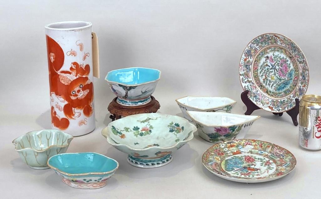 Group Nine Assorted Chinese Porcelain Wares (1 of 12)