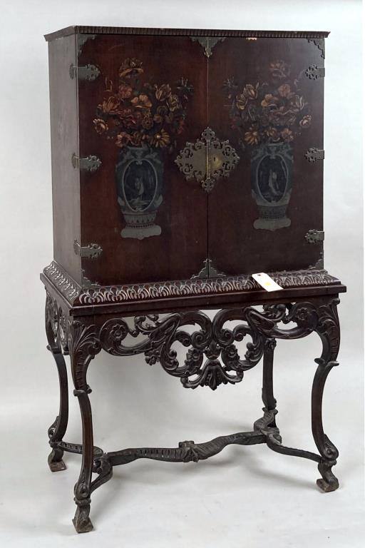 Queen Anne Style Chinoiserie Cabinet on Stand (1 of 16)