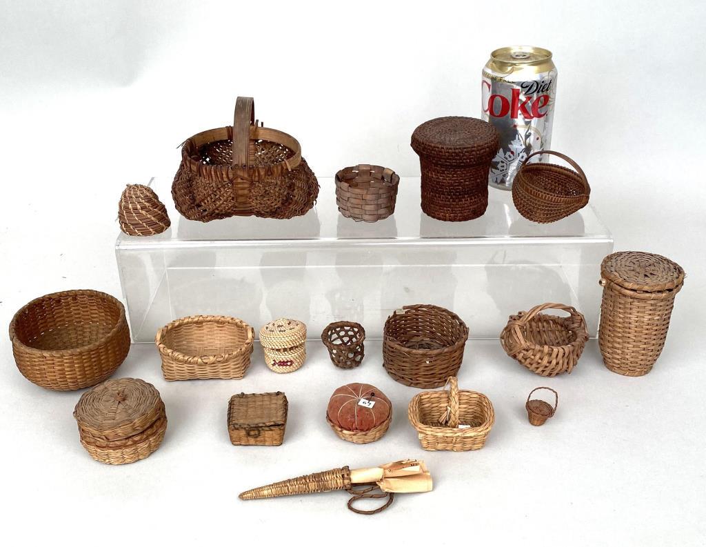Group Eighteen Miniature Baskets (1 of 11)