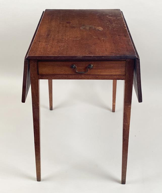 Am. Hepplewhite Mahogany D/L Pembroke Table (1 of 6)