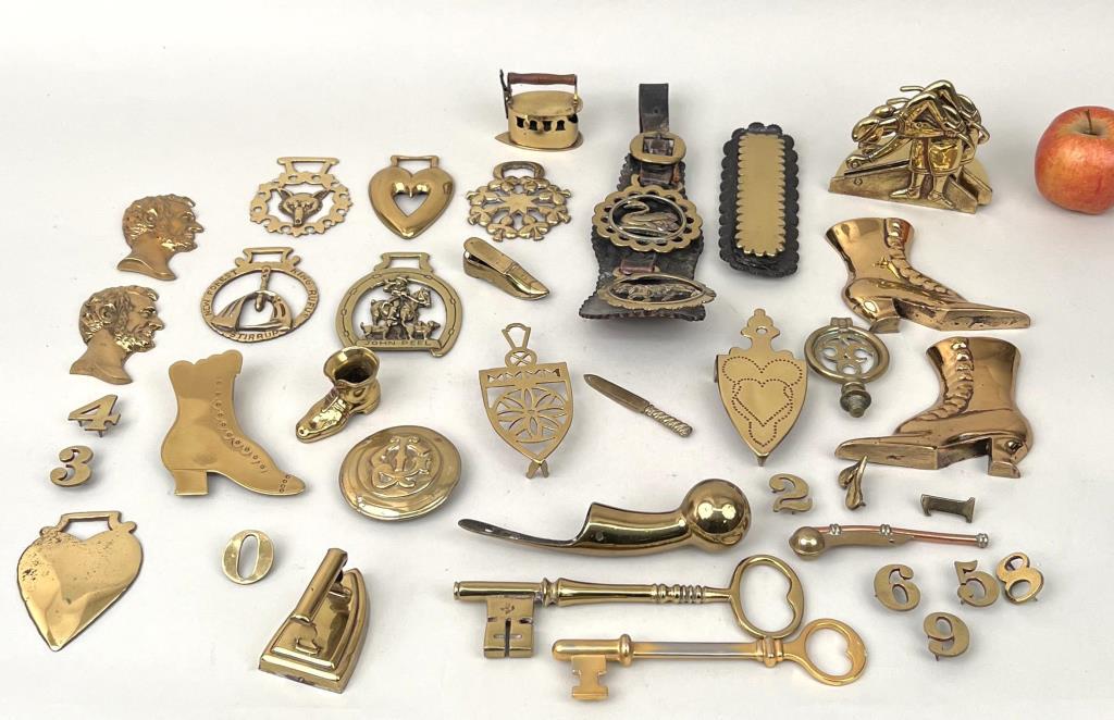 Eclectic Estate Collection Small Brass Items (1 of 4)