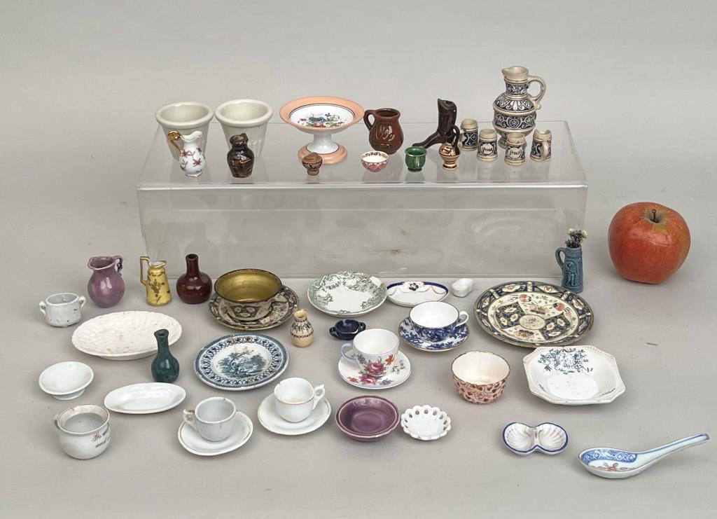 Group Miniature Porcelain Table & Serving Wares (1 of 7)