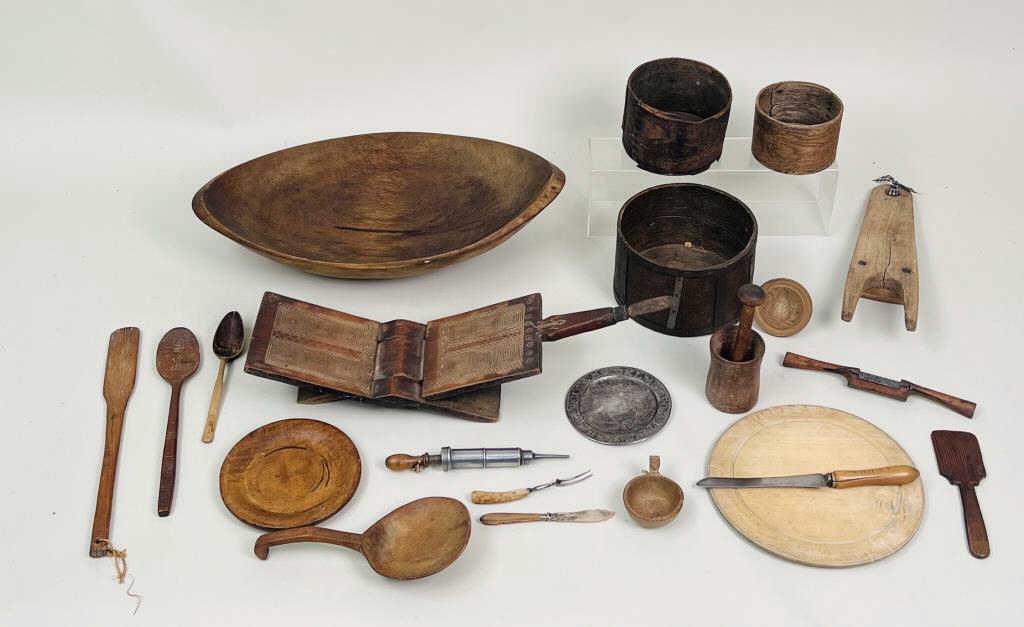 Large Estate Group Country Kitchen & Pantry Wares (1 of 4)