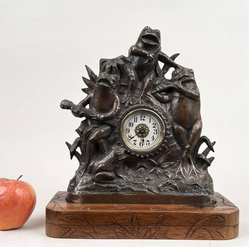 Whimsical Metal Frogs Clock Auction