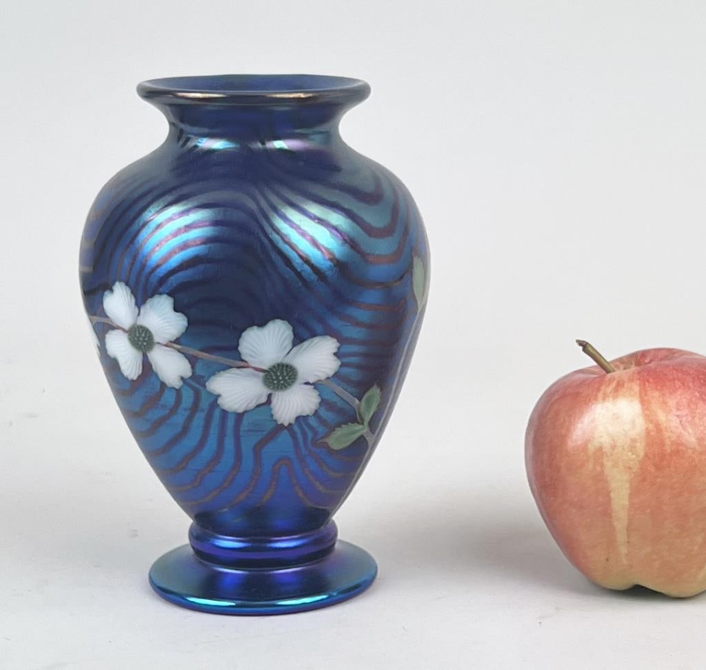 Orient & Flume Art Glass Vase (1 of 4)