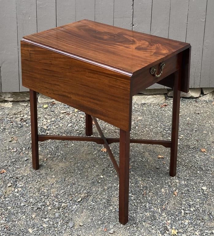 American Chippendale Mahogany D/L Pembroke Table (1 of 11)