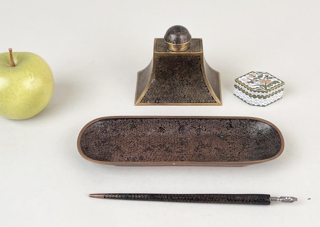 Cloisonne Three Piece Desk Set (1 of 10)