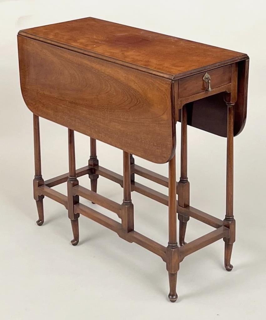 Queen Anne Style Mahogany Gate Leg Tuckaway Table (1 of 7)