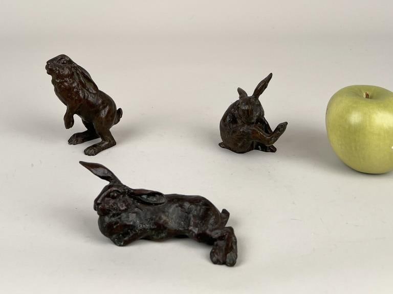 Putnam, Three Bronze Rabbits (1 of 8)