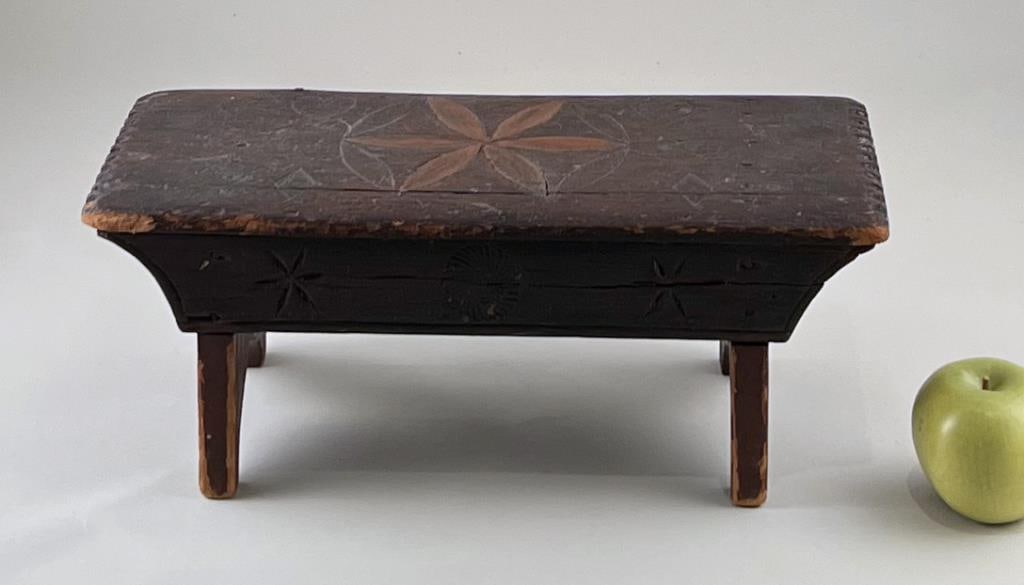 Folk Art Miniature Carved Bench, Boot Jack Ends (1 of 4)