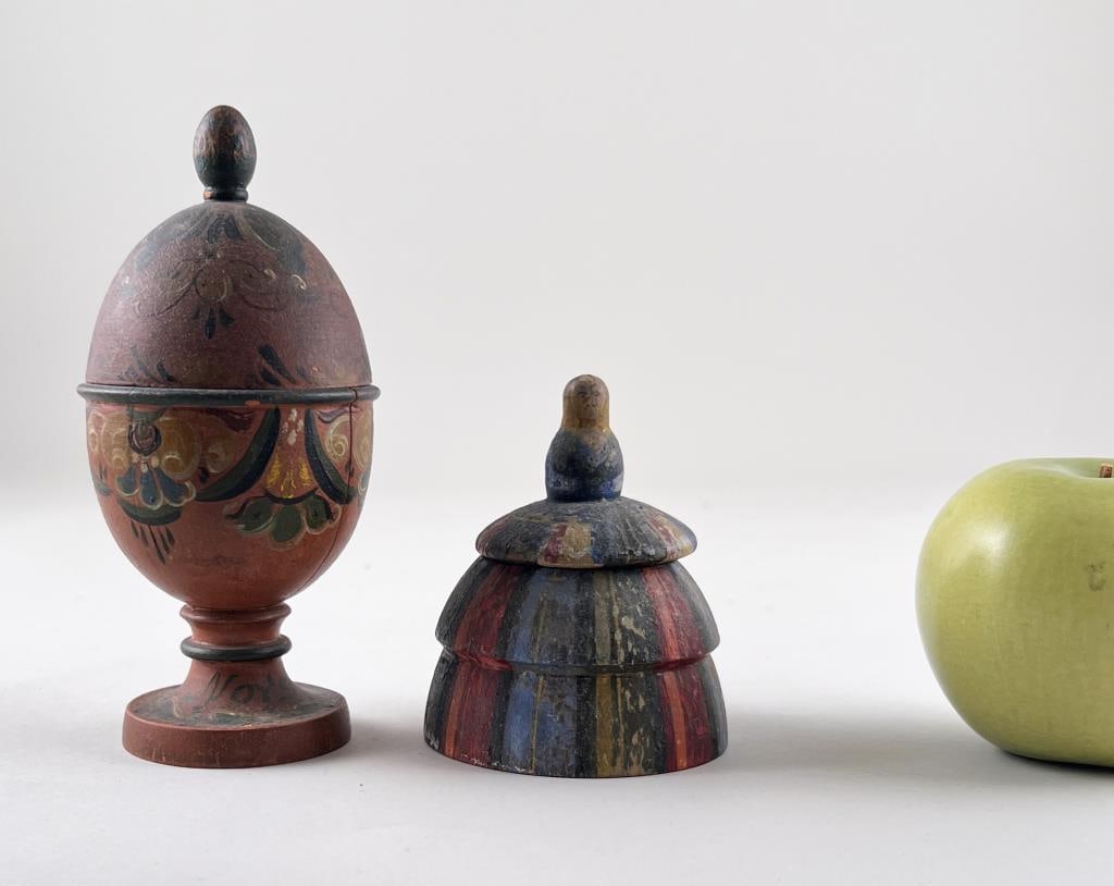 Two Folk Art Painted Treenware Items (1 of 6)