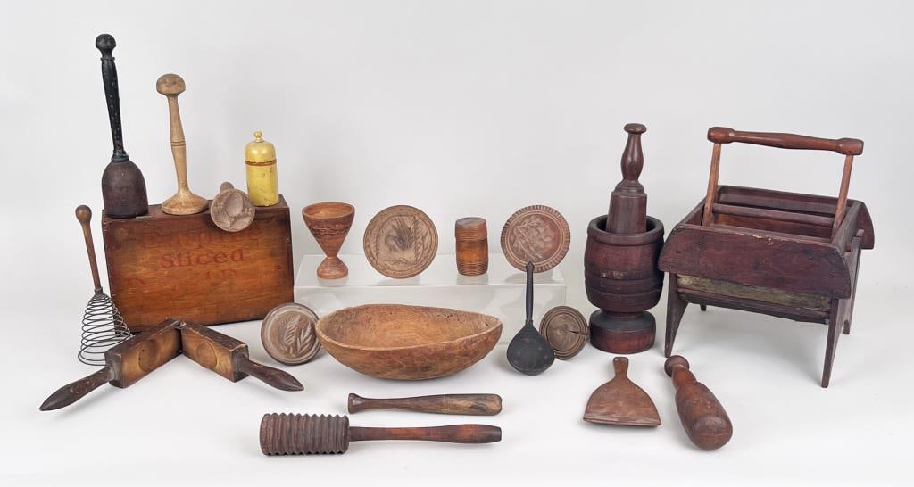 Collection Country Treen Wares (1 of 4)