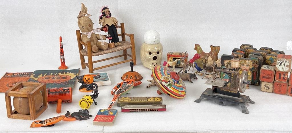 Group Vintage & Antique Toys (1 of 5)