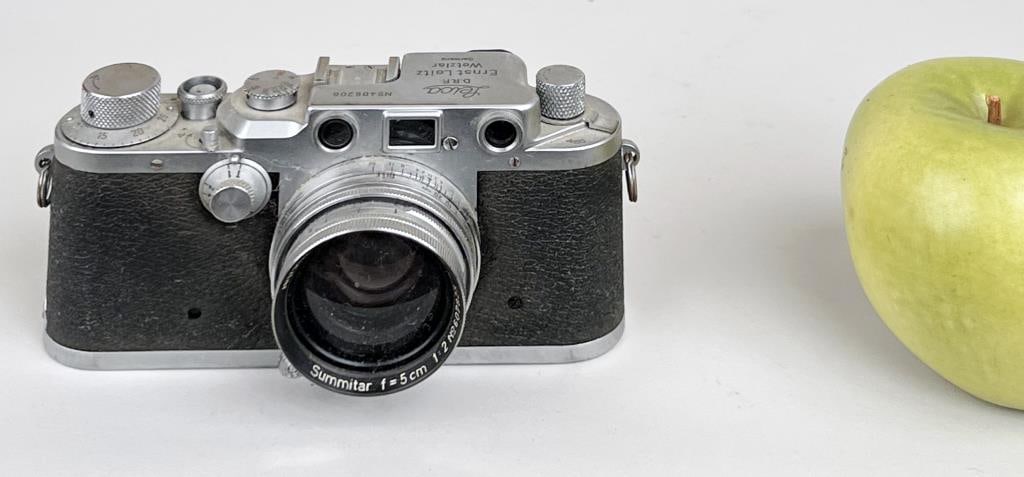 Vintage Leica Camera (1 of 9)