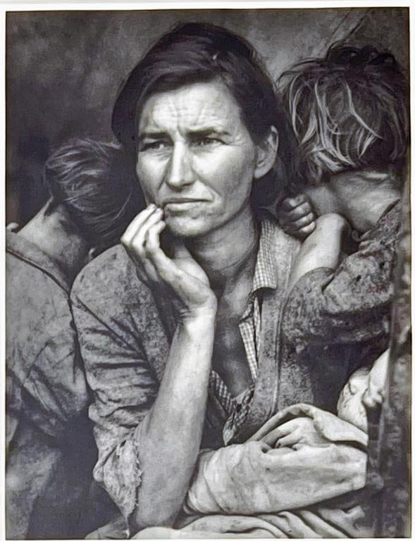 D. Lange, Photo Migrant Mother 1936: Dorothea Lange (Am. 1895-1965). "Migrant Mother, Nipomi, CA 1936". Frame size: 20 1/8" high, 22" wide. Not examined out of frame.