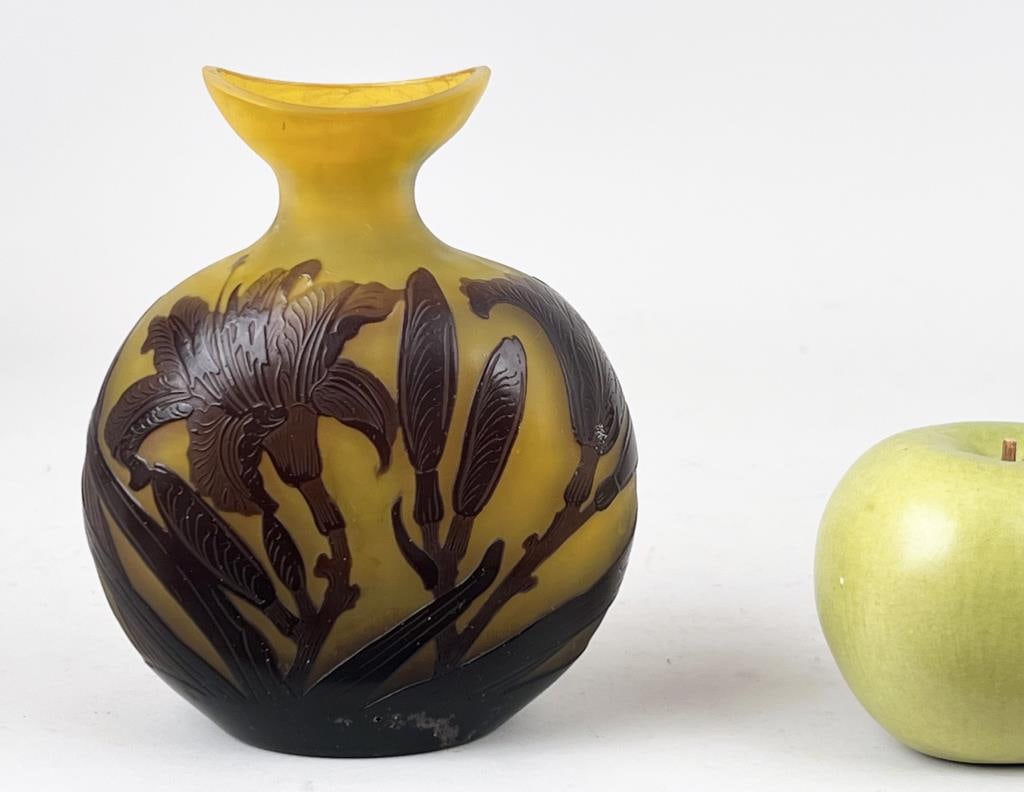 Signed Galle Cameo Art Glass Vase: with lily pattern; circular flask shape. 5 3/4" high, 4 3/4" wide, 2 3/4" deep. Scratching to interior sides of mouth.