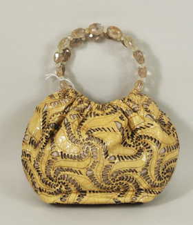 Schwenke Auctioneers Annual Holiday Fine Estates Auction Page 19 449 Vintage Kammi Reiss Patent Leather Handbag
