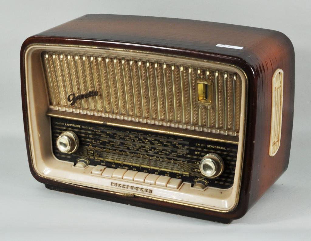 31 German Telefunken "Gavotte" Shortwave Radio