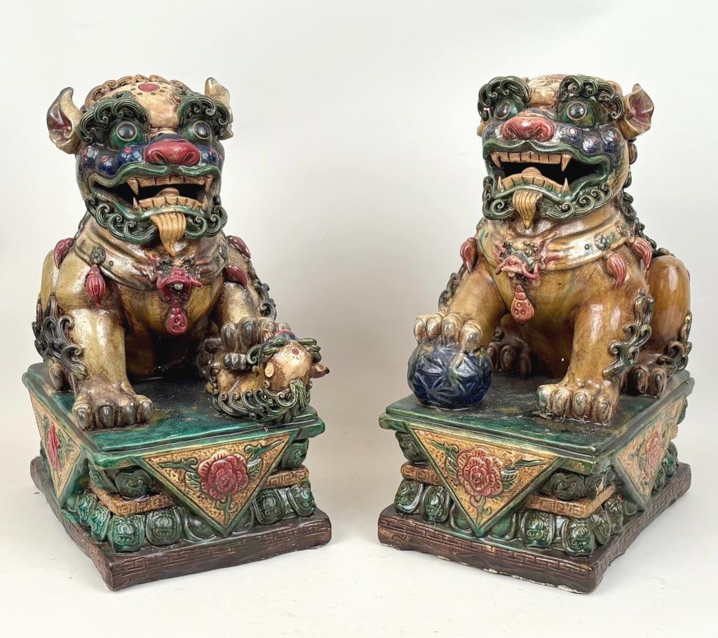 Pair Chinese Polychrome Pottery Foo Dogs (1 of 5)