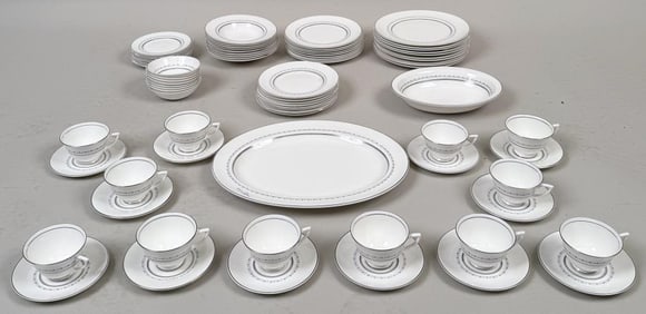 Royal Doulton Bone China Dinner Service