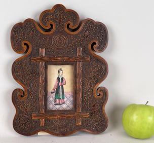 Antique Chinese Miniature Figural Painting