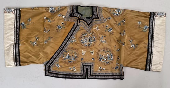 Chinese Embroidered Silk Short Robe