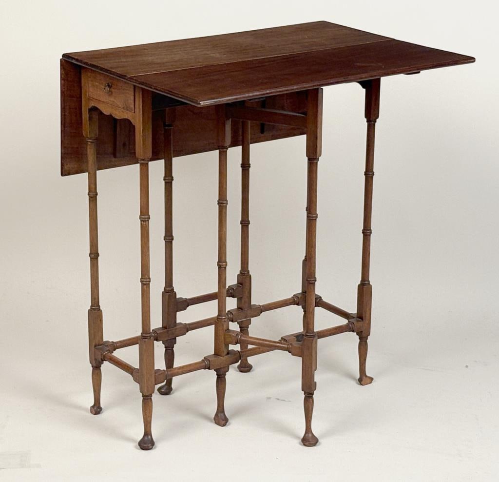 Diminutive Figured Mahogany Tuckaway Gateleg Table (1 of 10)