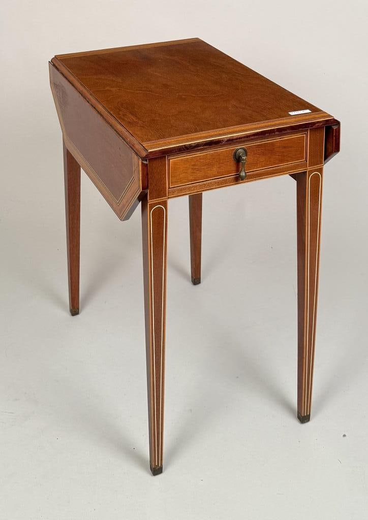 Edwardian Figured Mahogany Inlaid Pembroke Table (1 of 9)