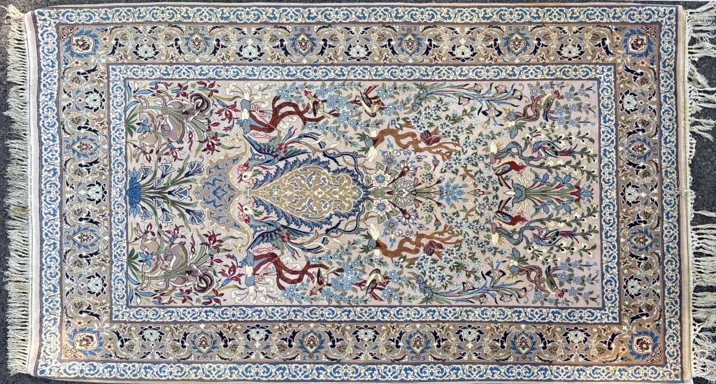 Fine Persian Isfahan Rug (1 of 7)