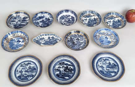 Thirteen Chinese Gilt Edged B/W Porcelain Bowls