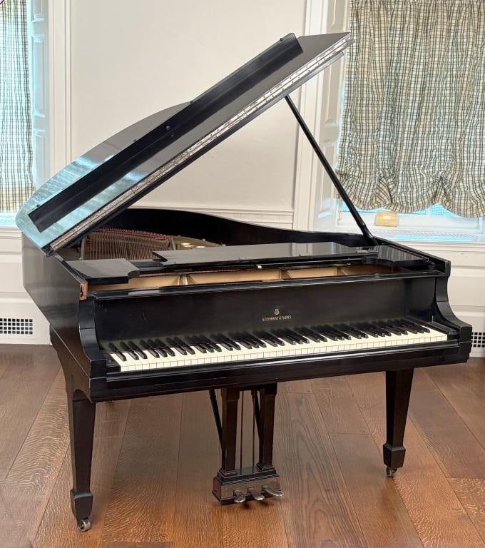 Steinway Ebonized Medium Grand Piano Model M (1 of 20)