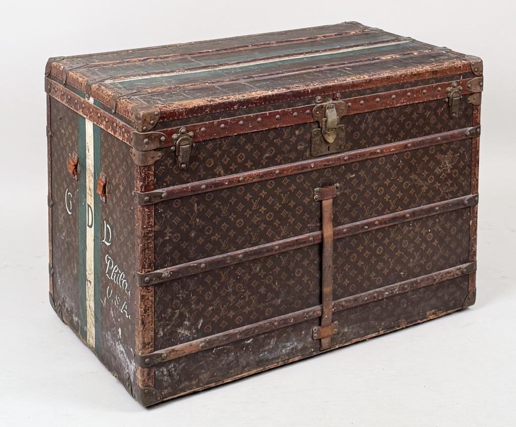 Louis Vuitton Large Monogram Canvas Courier Trunk (1 of 19)