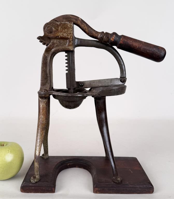 Antique Cast Iron Wooden Handled Fruit Press (1 of 7)