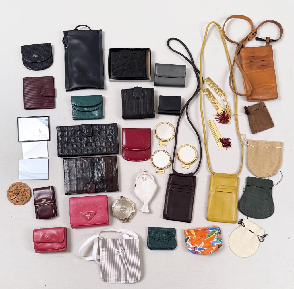 Group Women's Wallets & Purse Accessories (1 of 17)