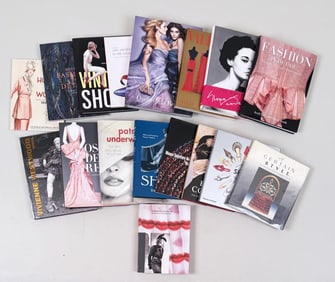 Group Seventeen Fashion Books - Ladies Fashion