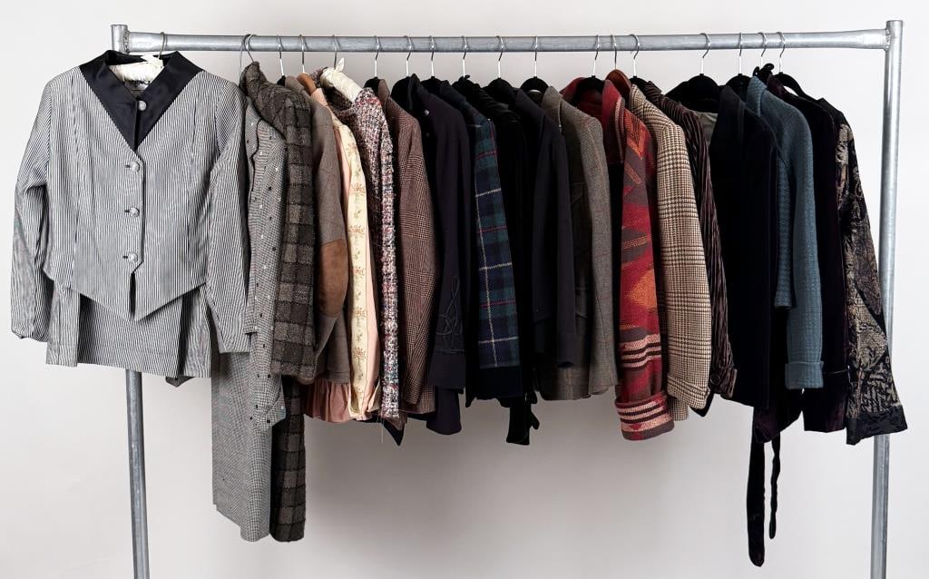 Group Nineteen Designer Women's Blazers (1 of 6)