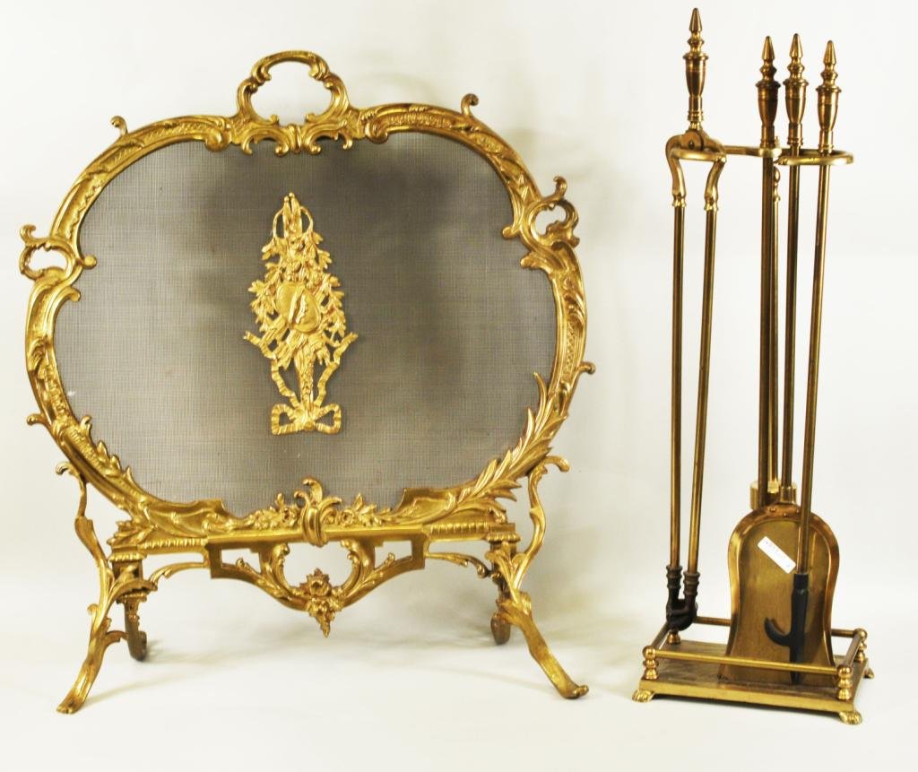Louis XV Style Brass & Mesh Fire Screen & Tools: Louis XV style brass and mesh fire screen and a set of four fire tools and stand, 20th C. Largest: 28 1/2" high, 9 1/2" wide, smallest: 27 1/2" high, 24" wide.