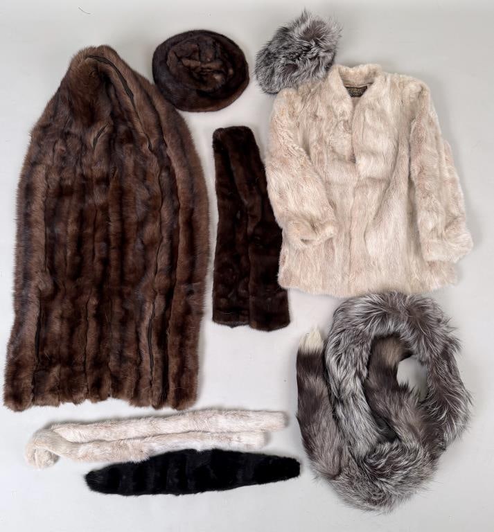 Group Ladies' Fur Coats & Accessories (1 of 12)