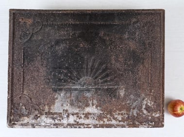 Cast Iron Fireback, Rising Sun