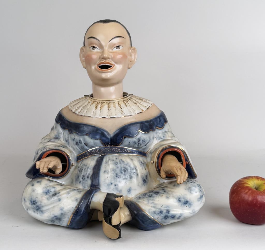 Sitzendorf Porcelain Chinoiserie "Nodder" Figure (1 of 13)
