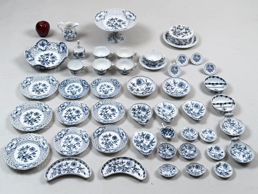 Large Group Meissen Blue Onion Porcelain Wares (1 of 12)