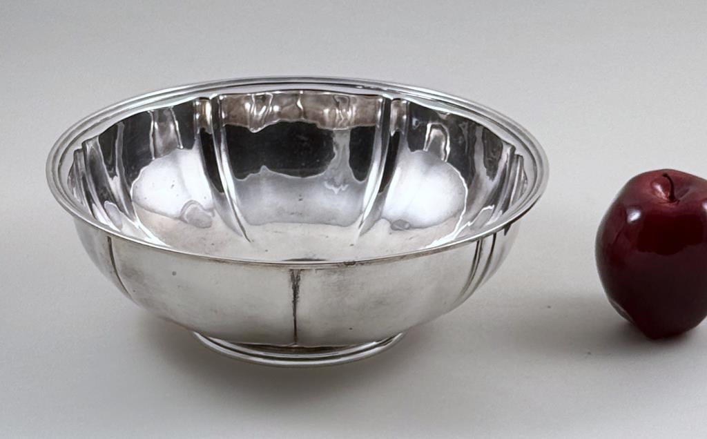 Arthur Stone Large Sterling Serving Bowl (1 of 7)