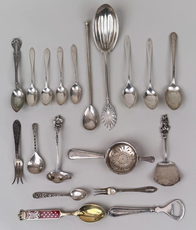 Group Nineteen Sterling Silver Flatware Items (1 of 6)