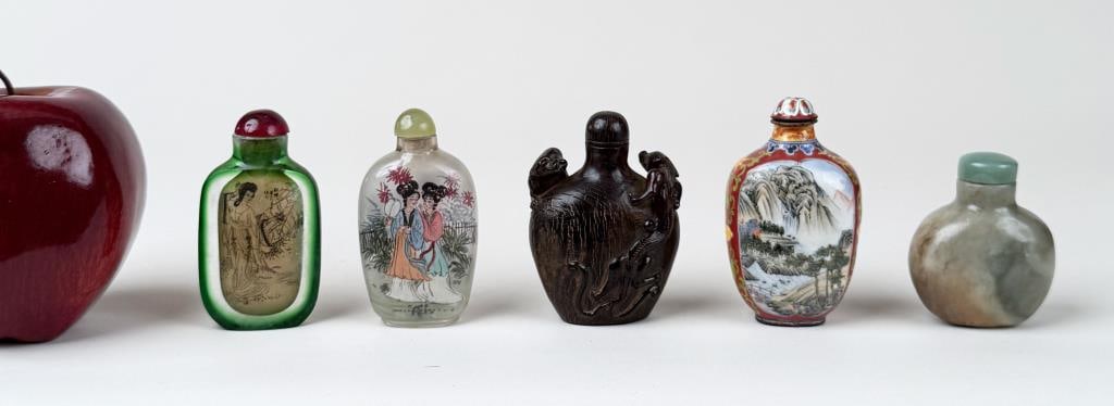 Group Five Asian Snuff Bottles (1 of 10)