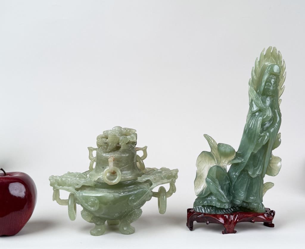 Two Chinese Hardstone Carvings (1 of 11)