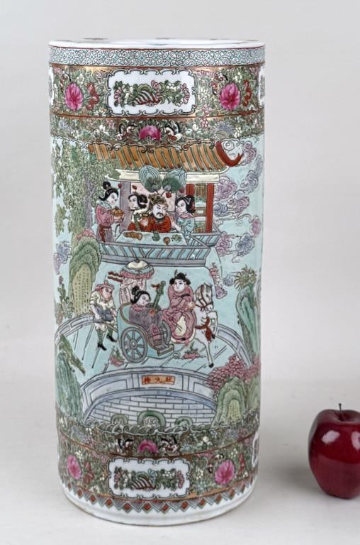 Chinese Famille Verte Porcelain Umbrella Stand (1 of 7)