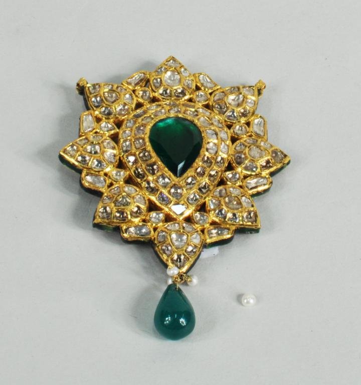 Indian Mughal Style 20K Gold Pendant