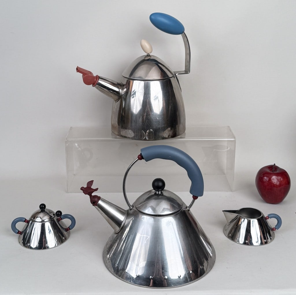 Michael Graves Two Teakettles, Creamer & Sugar (1 of 11)