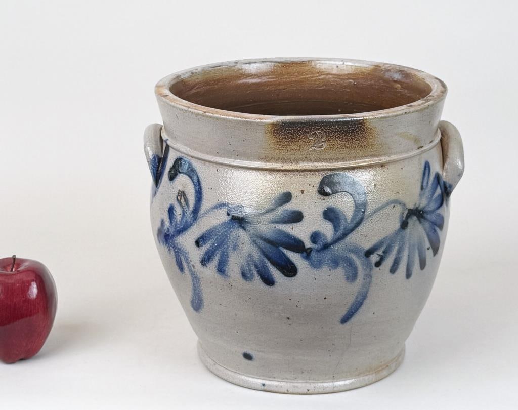 Blue Decorated Stoneware Crock (1 of 9)